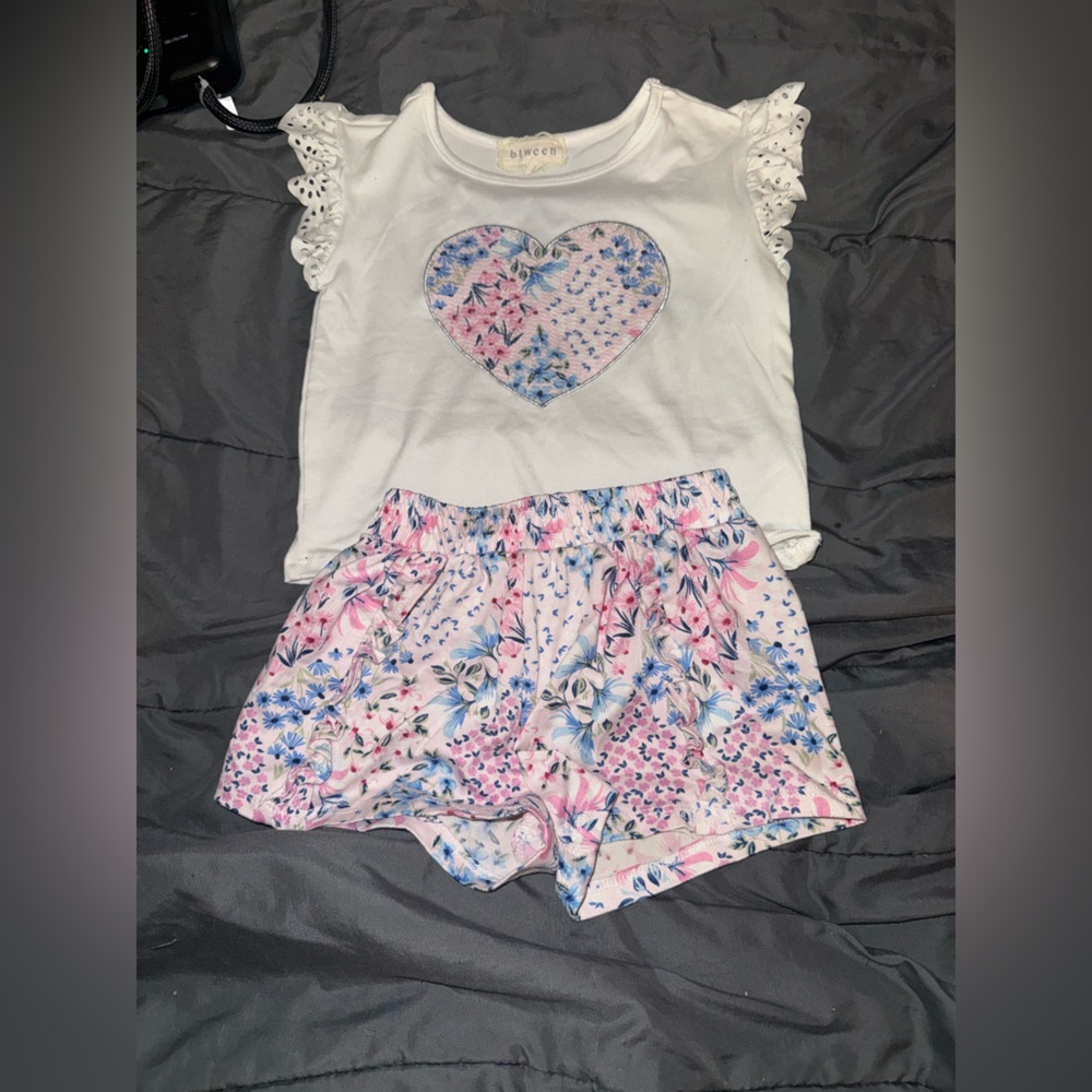White & Pink Floral Kids Matching Set - Heart Tee & Shorts